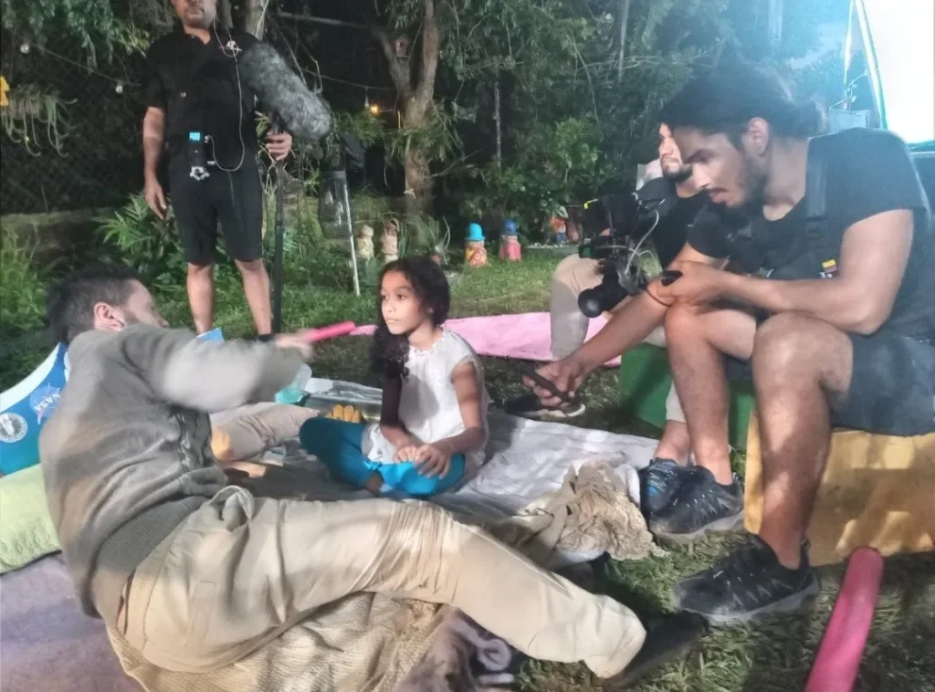 3_300_dpi svg+xml;charset=utf