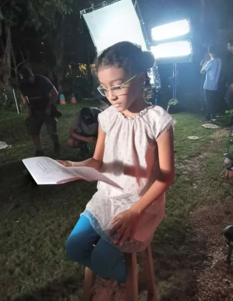 9_300_dpi svg+xml;charset=utf